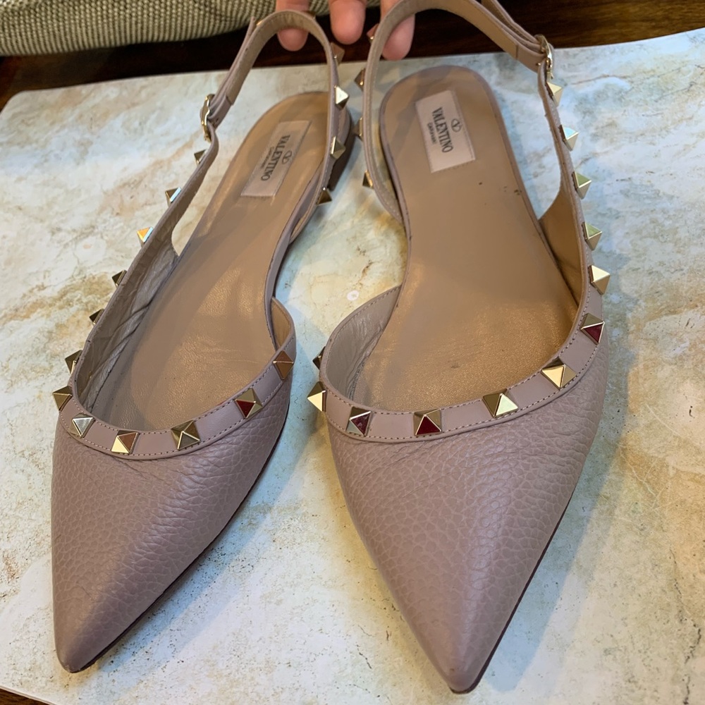 Valentino Rockstud Slingback flats in pink/beige